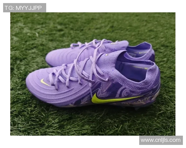 日本紫色足球明星的传奇故事与成就揭秘