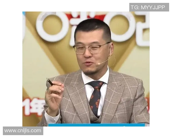 杨毅深入解析足球明星背后的故事与成就，揭示他们的职业生涯与个人魅力