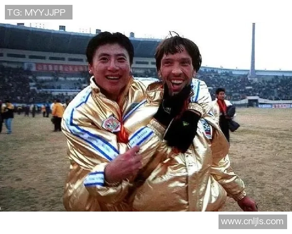 足球明星守门员的传奇故事与他们的辉煌成就揭秘 足球明星守门员的传奇故事与他们的辉煌成就揭秘